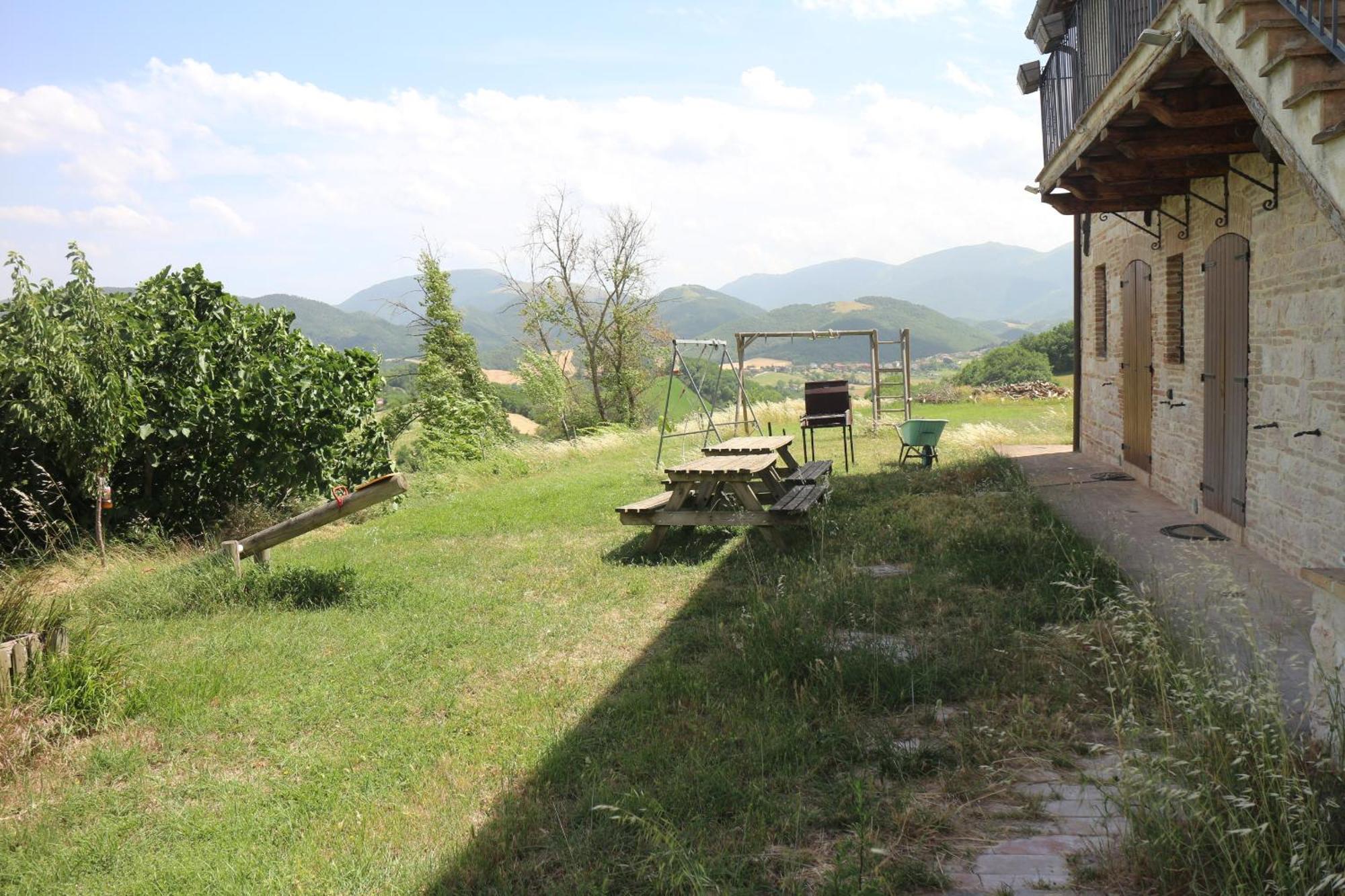 Antica Dimora Italiana Villa Fabriano Bagian luar foto
